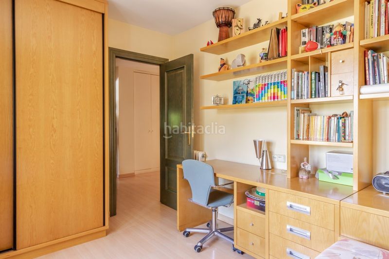 Foto 62847eb0-c8cb-44bb-a80f-e382f2b0c419. Chalet  exclusivo en una sola planta en el centro de la zubia 5 dormitorios, piscina y garaje en Zubia (La)