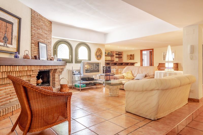 Foto 7fda5a6b-9e1b-46b4-9332-4445d0a80060. Chalet  exclusivo en una sola planta en el centro de la zubia 5 dormitorios, piscina y garaje en Zubia (La)