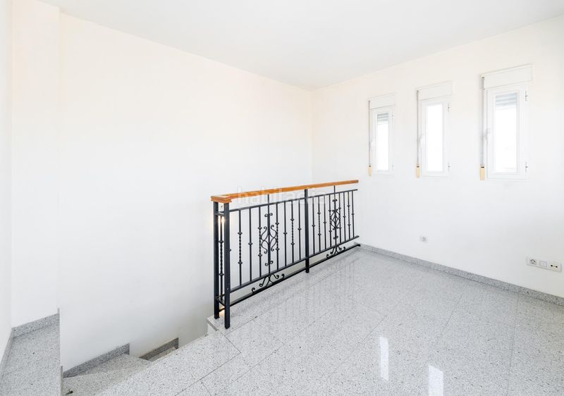 Foto 4e0437c5-04b6-41d0-8a3f-40d3f42e1157. Semi detached house with parking in San Antón Armilla