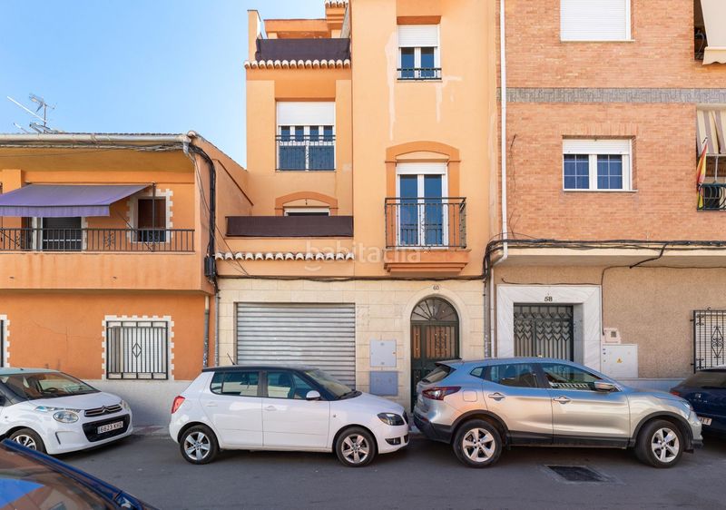 Foto 9292d46f-ea6d-4fb7-8c03-1a16a8b66ed9. Semi detached house with parking in San Antón Armilla