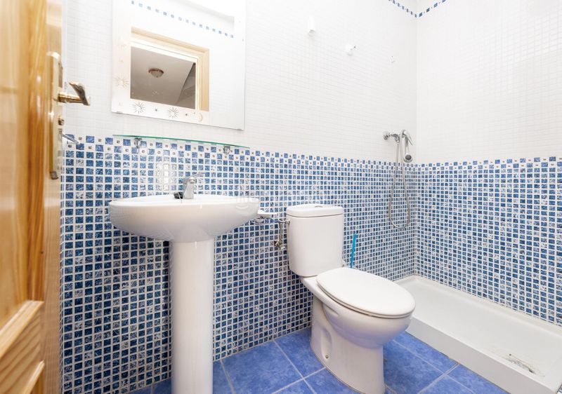 Foto e8c099a7-fe1b-4669-8fae-0aa2271137c5. Semi detached house with parking in San Antón Armilla