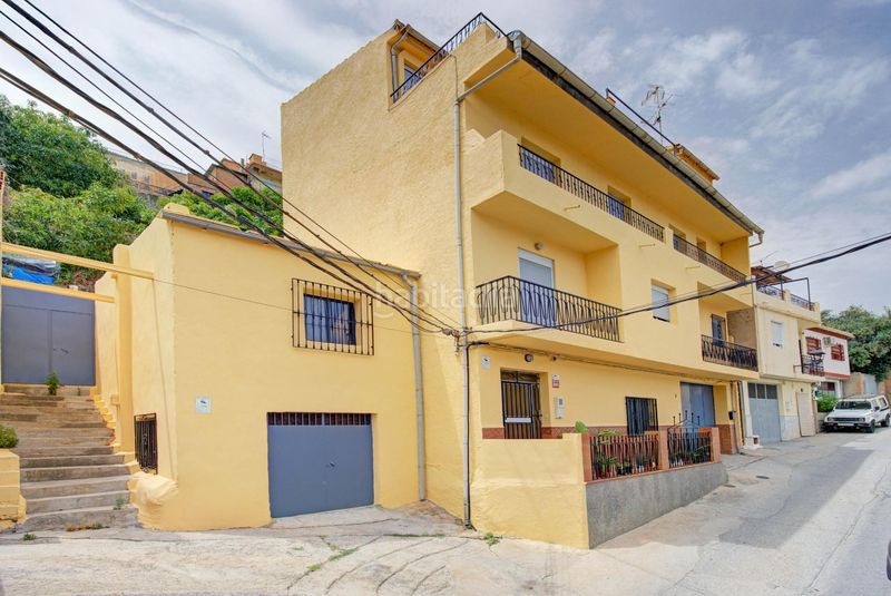 Foto 8bbf52c9-d950-4d4f-af7f-e0ccecf43e4c. Casa amb aparcament a Pinar (El)