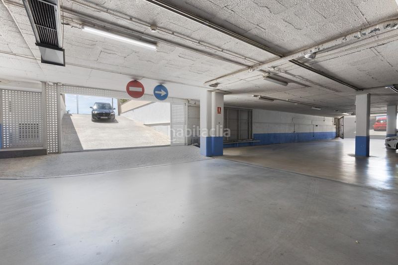 Foto 2a4b8edd-2eb3-4bd5-bd5a-994858157e29. Parking coche plaza de garaje en urbanización privada pts en Armilla