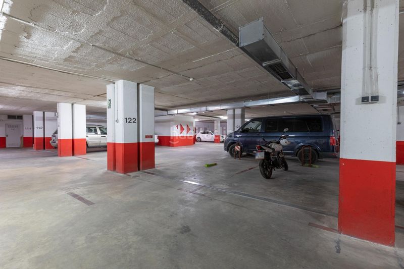 Foto bc07db90-0149-41f7-8ef8-ffe3bc85374b. Parking coche plaza de garaje en urbanización privada pts en Armilla