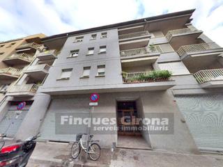 Aparcament cotxe a Universitat de montpellier 9. Parking en alquiler en girona carrer universitat de montpellier