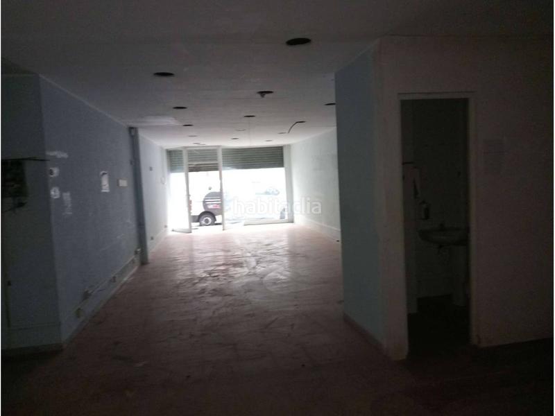 Foto 45ec0e37-78ac-417e-9f18-7b87585fac3c. Local comercial a Can Gibert del Pla Girona