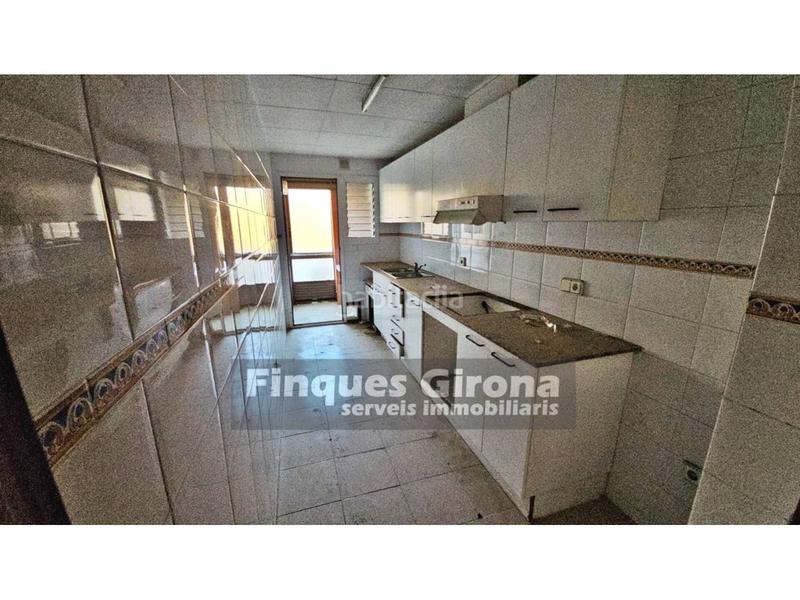 Foto d7c6e627-15e8-449e-9cf2-830eb3edfde0. Appartamento con parcheggio piscina in Palau Girona