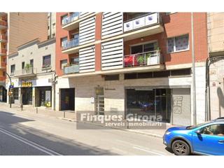 Local Comercial a Barcelona 34. Local comercial en la carretera barcelona 34 de girona