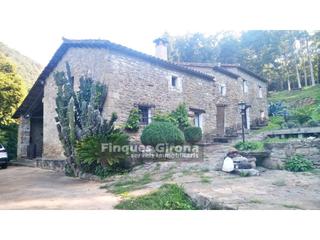 Masia  Escoles. Masia en venta en sant aniol de finestres