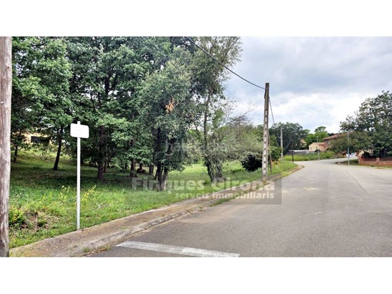 Foto 61a1126c-5c17-4dd7-ad69-0f49a93d7808. Terreny residencial a Bescanó
