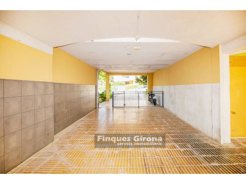 Foto efc7d3c5-3fa6-4f48-bd18-67fc6e5f204f. Pis a Montjuïc Girona