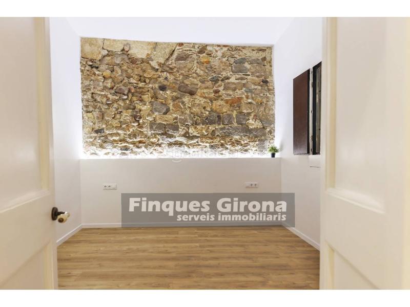 Foto 329d8028-fb99-40cd-8978-90f6c97c8b09. Appartamento con riscaldamento in Centre-Barri Vell Girona