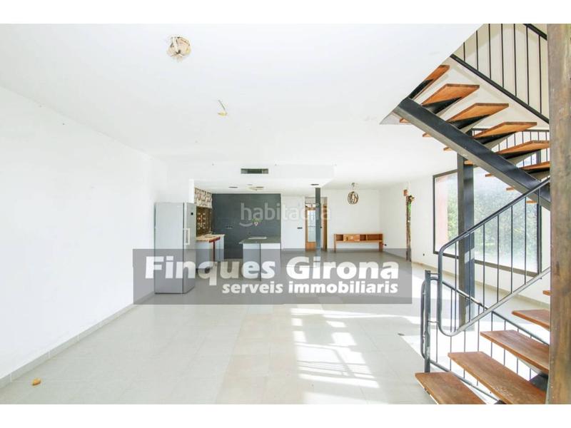 Foto 10090e17-35cf-4f0b-b2af-1a6e7a6e1081. Chalet casa aislada en venta en mas llunes en Bescanó
