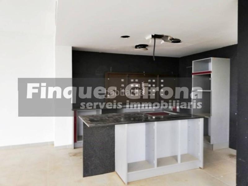Foto a008c772-493a-4c14-ae6d-0340608a5c3c. Chalet casa aislada en venta en mas llunes en Bescanó