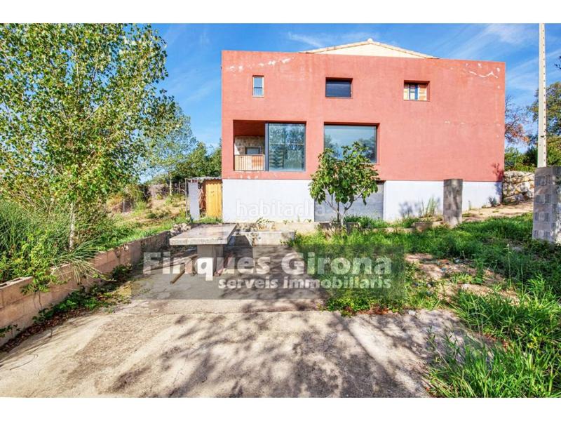 Foto a518145e-c1ae-4093-afc3-719b173cc9c1. Chalet casa aislada en venta en mas llunes en Bescanó