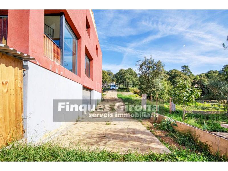 Foto bb51c2a8-41bc-4e35-988b-48f1c0d47391. Chalet casa aislada en venta en mas llunes en Bescanó