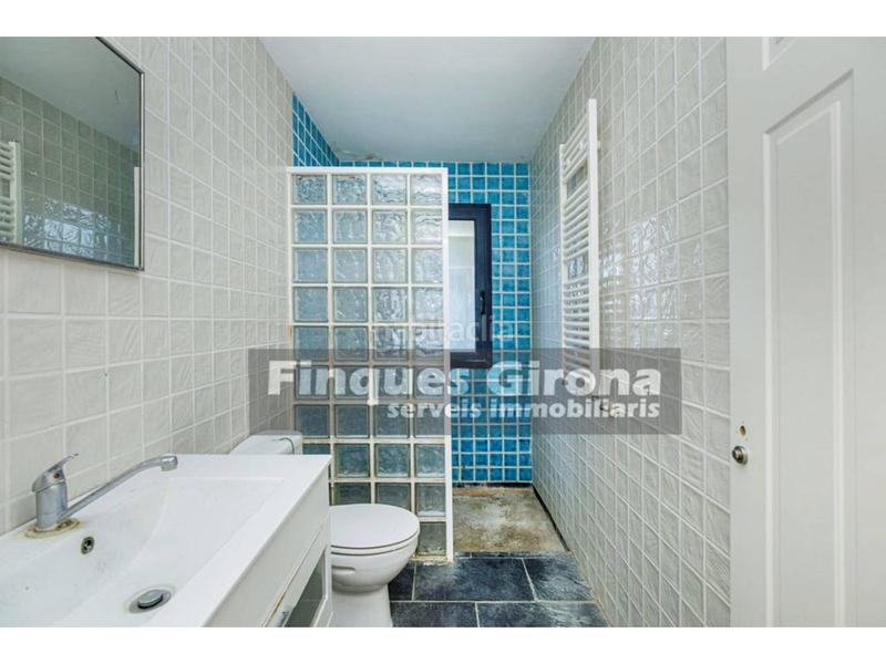Foto 1a8502c7-8a4e-4bfb-b154-64c6aa4fe0f1. Casa magnifica casa en venta zona mas llunes en Bescanó