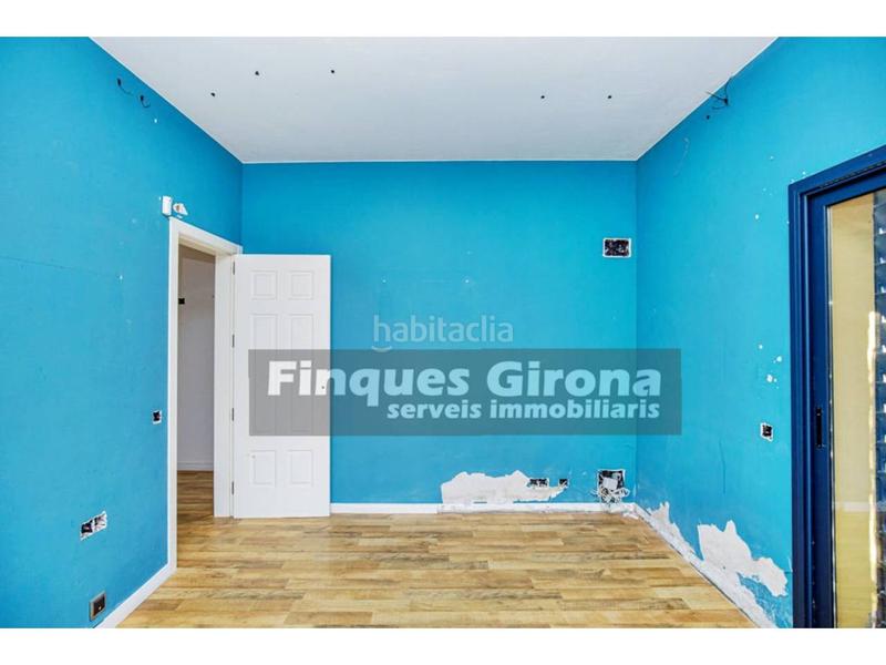 Foto 78486ff0-b8b3-452b-88f1-791f675387a0. Casa magnifica casa en venta zona mas llunes en Bescanó