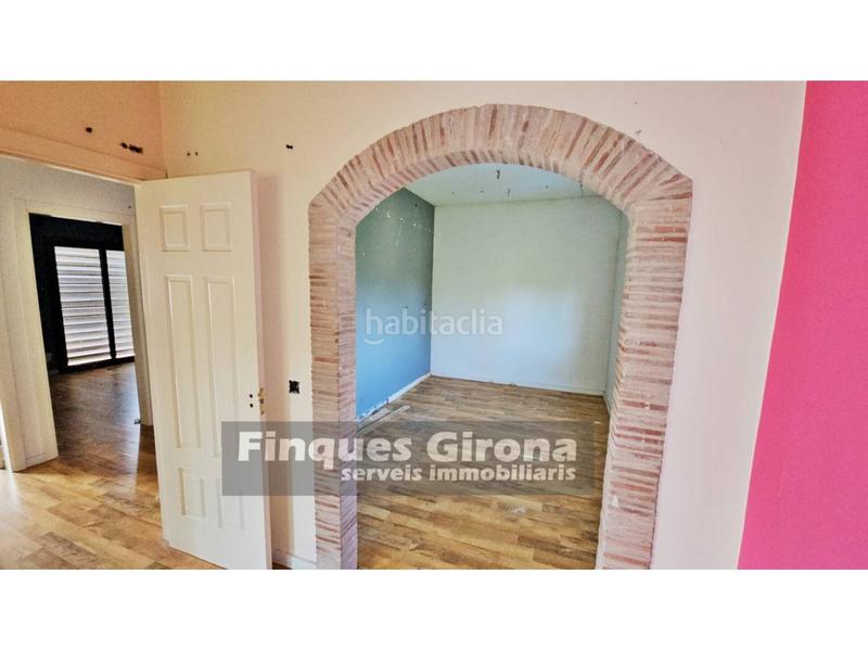 Foto c4790031-d678-4a4d-9f77-1be8c9434d44. Casa magnifica casa en venta zona mas llunes en Bescanó