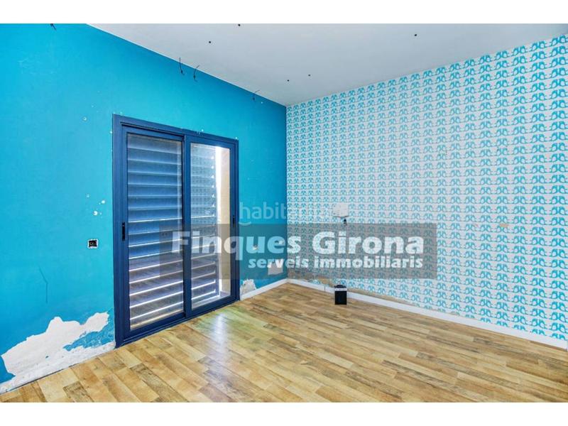 Foto f135efa2-6792-4e0b-bf39-ea60cee60e44. Casa magnifica casa en venta zona mas llunes en Bescanó