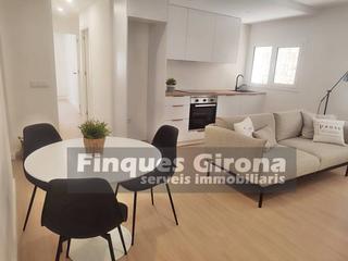 Pis a Centre-Barri Vell. Piso totalmente reformado en el barrio viejo de girona