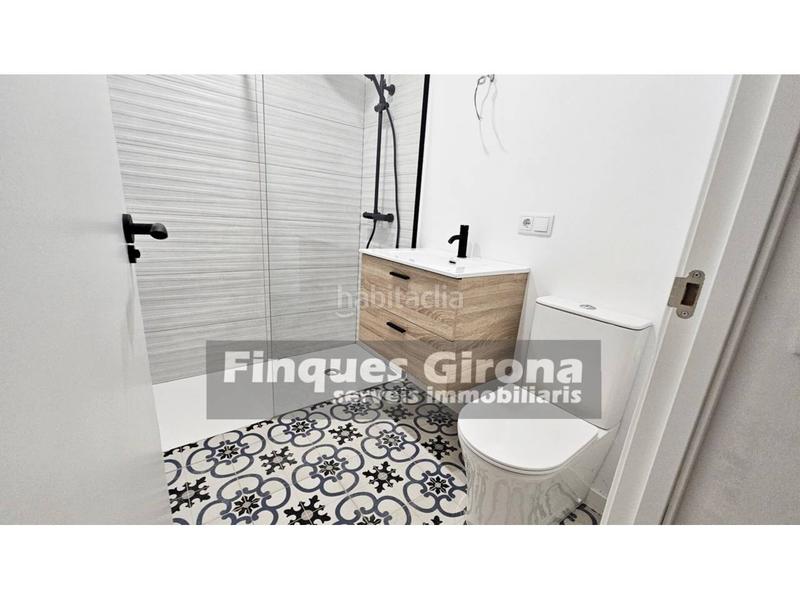 Foto 3a94e676-4e0d-4691-8ba0-d94888c75551. Piso  totalmente reformado en el barrio viejo en Girona