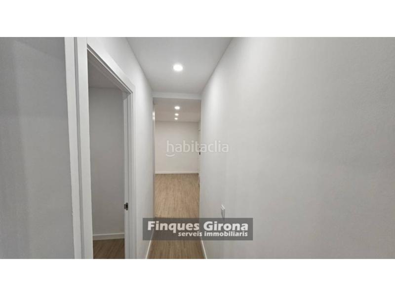 Foto e25ba236-7d38-4963-85be-71d568730890. Piso  totalmente reformado en el barrio viejo en Girona