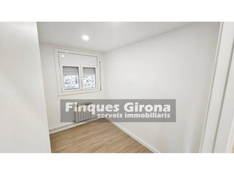 Foto e2bfd106-71d0-47e3-a147-343973aba16e. Piso  totalmente reformado en el barrio viejo en Girona