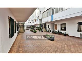 Pis  Barcelona. Piso en venta para reformar en banyoles