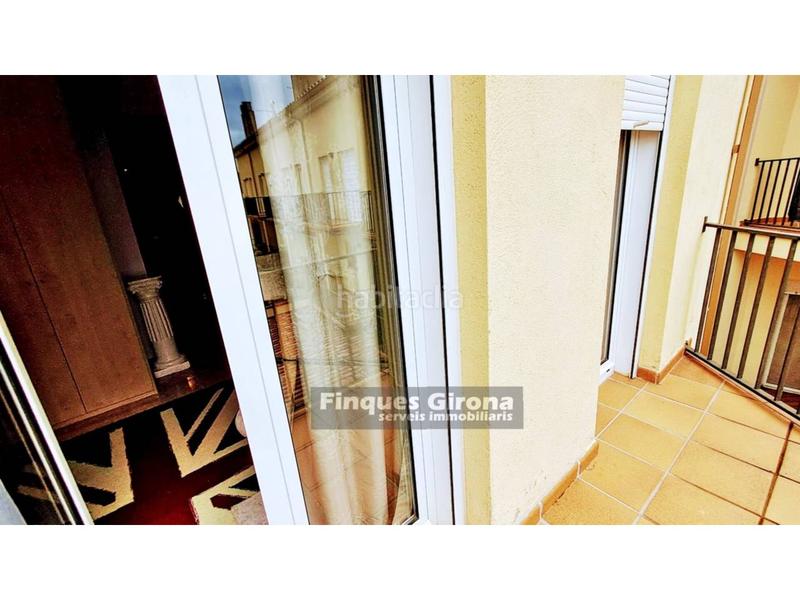 Foto aaa90c6d-b921-45b3-9786-5c54111c48b1. Casa adosada  en el pueblo en Bescanó