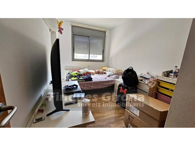 Foto cf1079cf-e9cd-463e-b48f-9fd3cd4a0643. Piso  esquinero en venta zona massana, 3 dorm. en Salt