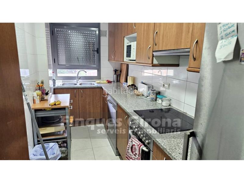 Foto e2cb1a7d-6830-4a86-a9b4-bd7b474aa367. Piso  esquinero en venta zona massana, 3 dorm. en Salt