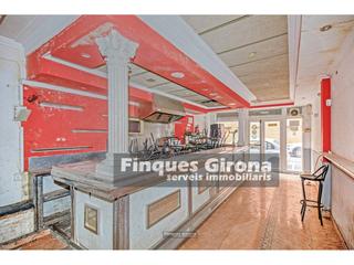 Local Comercial en Calle Montseny