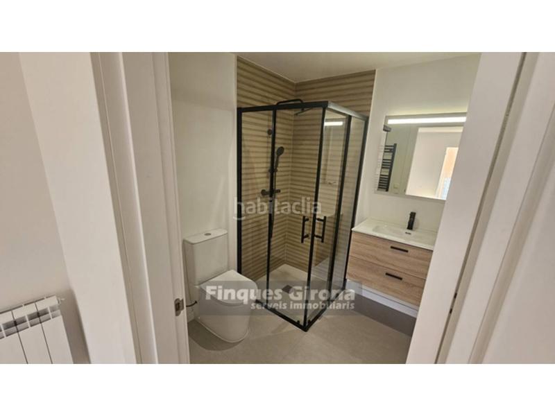 Foto bff1bb3a-7c4a-4423-884a-b4f506b9c361. Appartamento con riscaldamento in Palau Girona