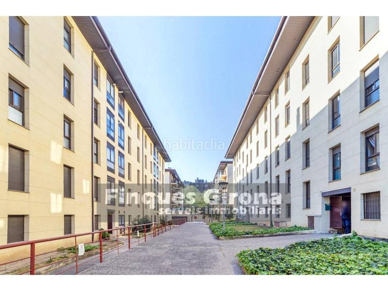 Foto 74489af6-394c-43b4-be61-2439b61fe811. Appartamento con riscaldamento parcheggio piscina in Girona