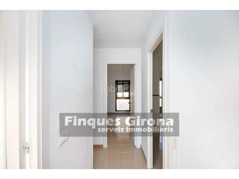 Foto bcc312f2-b3e2-4727-ae70-0b81511ad7a3. Appartamento con riscaldamento parcheggio piscina in Girona