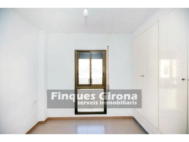 Foto fd535b84-f1d0-4cb1-a9cd-69d45038170e. Appartamento con riscaldamento parcheggio piscina in Girona