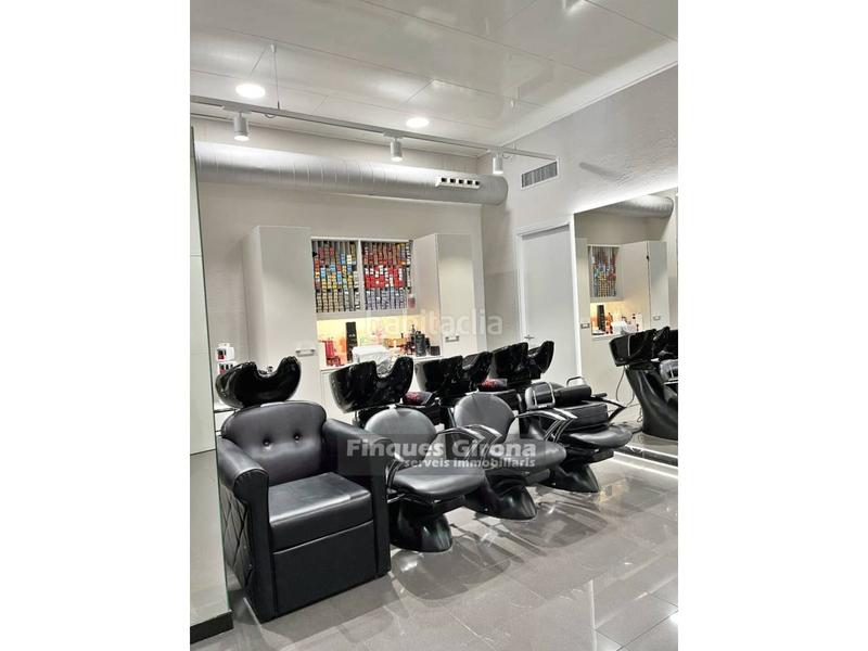 Foto 5ed24a2d-c732-4c61-955a-3a24c4d41c53. Traspàs local comercial a Carme - Vistalegre Girona