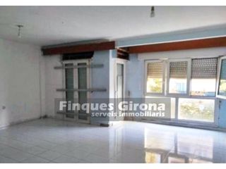 Piso  Paseo olot. Piso en venta en santa eugenia de girona