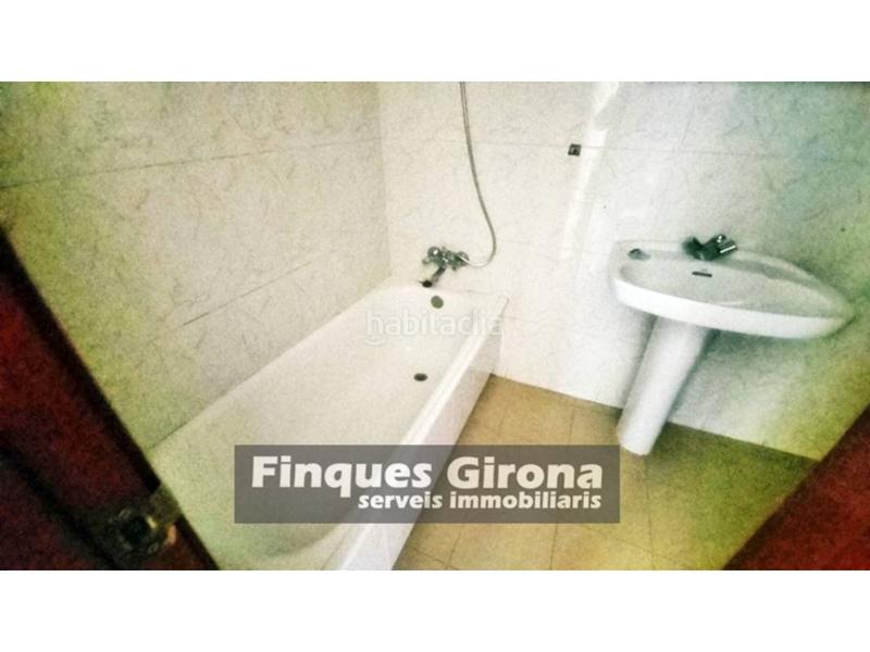 Foto 861102d3-0e3d-400c-89bc-889960205049. Flat with parking pool in Palau Girona