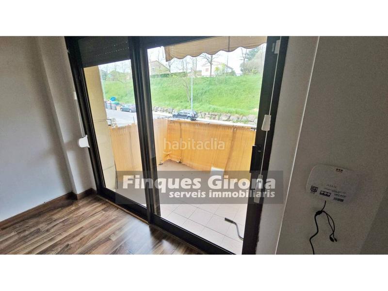 Foto 27357e24-82f9-46d9-af26-184fb15ef915. Pis amb calefacció aparcament piscina a Palau Girona