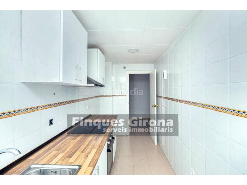 Foto 22a7acf0-7528-4845-afa6-1854a9a2677b. Pis amb aparcament piscina a Palau Girona