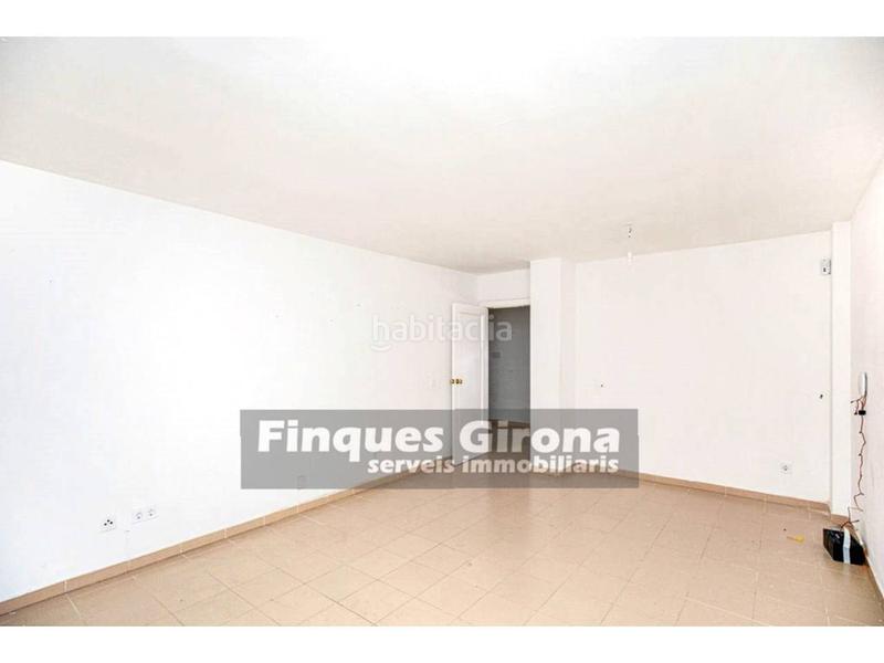 Foto 4d149d05-c2a0-4d3b-a2b8-7323c3a9b5e4. Pis amb aparcament piscina a Palau Girona