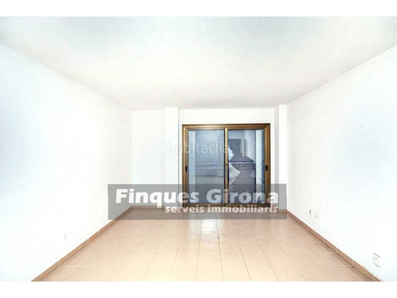 Foto b1ae9c50-e657-4ddc-adbf-f5b17333b304. Pis amb aparcament piscina a Palau Girona