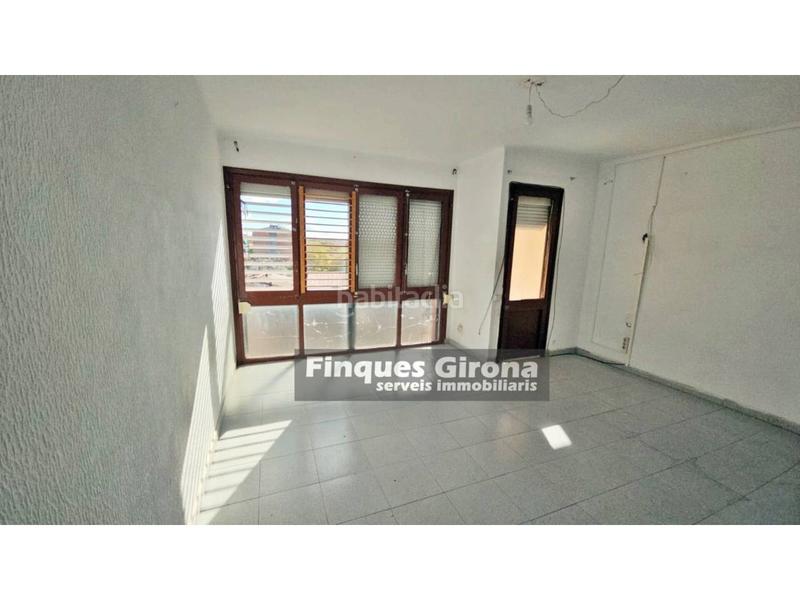 Foto 546dd4c1-5541-42eb-8168-3880bc586384. Pis a Centre Salt