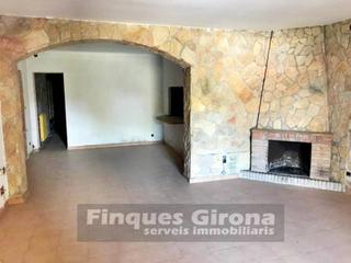 Casa  Violeta. Casa unifamiliar en venta en llagostera