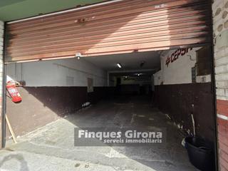 Lloguer Local Comercial a Rafael masó 19. Local en alquiler para garaje, almacén o pequeño negocio