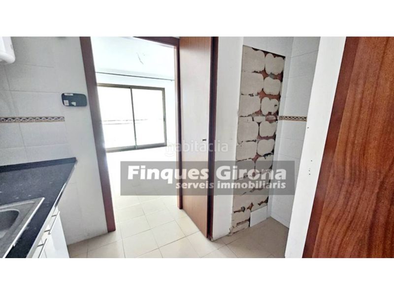 Foto bcfca00a-592f-45c8-89bb-b70fef169e8d. Pis amb aparcament piscina a Palau Girona