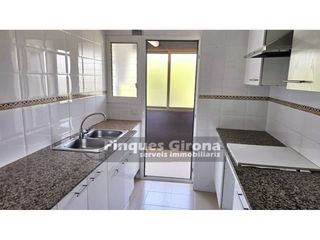 Piso  Calle jocs olímpics de barcelona. Pis en venta en montilivipalau17003