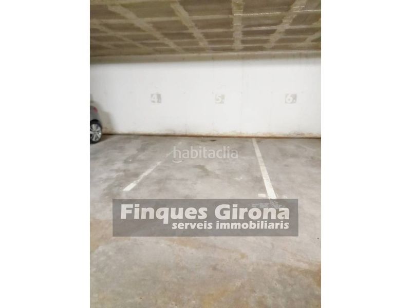 Foto 33a3c170-fb29-4bb2-95e1-2f03445b9938. Aparcament cotxe a La Devesa Girona